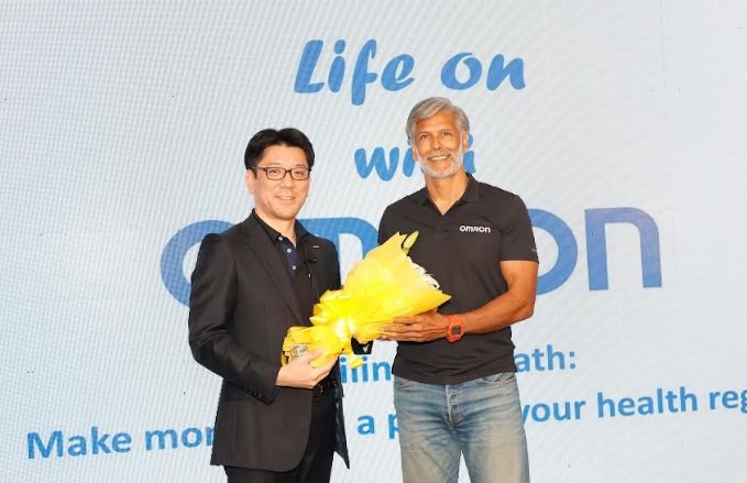Mr. Tetsuya Yamada, MD of OMRON Healthcare India and Milind Soman, Supermodel and Fitness Enthusiast