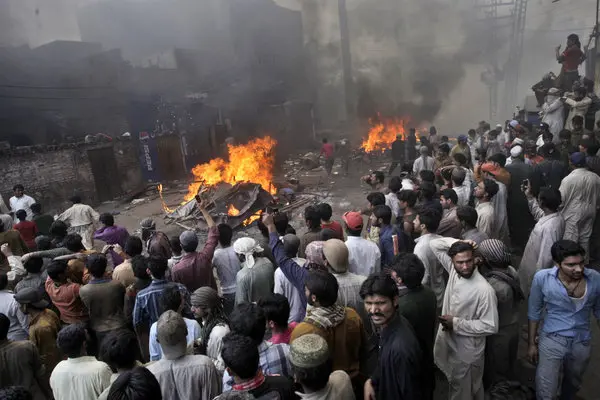 Muslim mob attacks churches and Christian homes in Pakistan after Christians are accused of blasphemy.