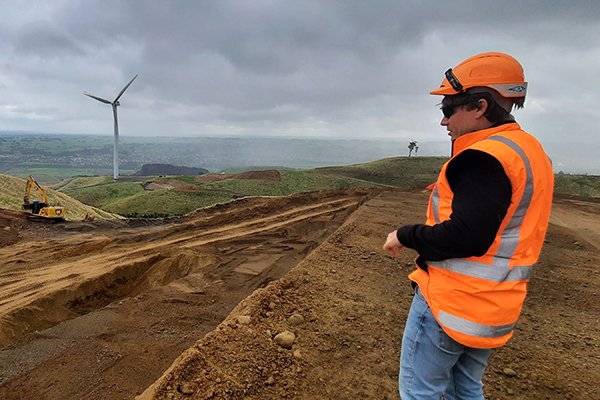India's construction sector needs skilled workers to achieve economic growth targets, with employment estimated to reach 100 million by 2030. Currently, over 80% of the workforce is unskilled.