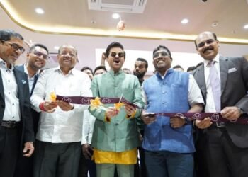 Bollywood Actor Anil Kapoor inaugurates Malabar Gold & Diamonds Showroom in Borivali