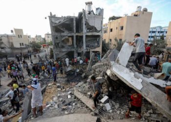 'I do not support the military option in Palestine. I prefer the other option: civil insurrection and disobedience. It brought down the British empire in India and the Soviet empire in eastern Europe,' former Saudi leader said.