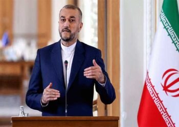 Iran’s foreign minister warned that new fronts would open against the US if it keeps up unequivocal support for Israel, escalating a rhetorical back-and-forth that has stoked fears the Israeli conflict with Hamas will spread into a wider regional war.
