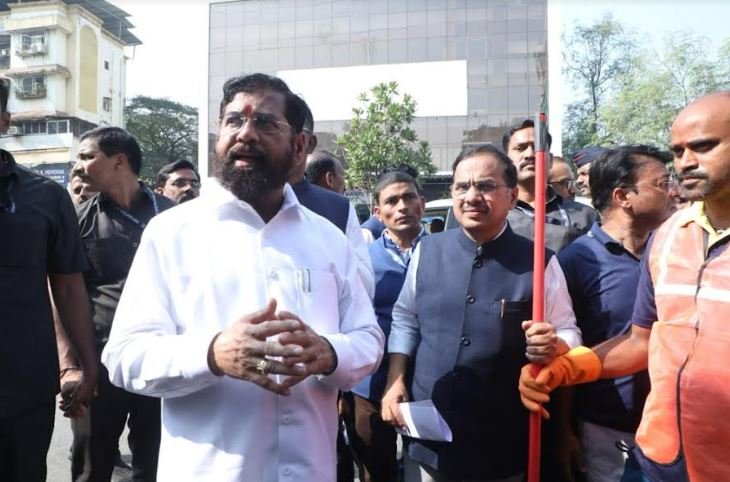 Chief Minister of Maharashtra Eknath Shinde with Commissioner Mira Bhayandar Municipal Corporation Sanjay Shripatrao Katkar