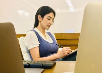 Indian-origin professor Nitasha Kaul was denied entry in India despite a valid UK passport and OCI, after being invited by Karnataka Government. BJP criticized the government, calling her an 'anti-India element' and 'Pakistani sympathiser'.