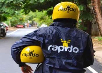 The user who was held hostage also shared a screenshot of the messages, seeking hel from the Radipo support agent. “Please call me. Please call me...I have been kept back in auto by the driver…,” some of the messages read.