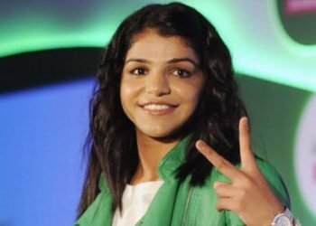 Sakshi Malik accused PT Usha and Mary Kom of remaining silent and not standing by the aggrieved woman wrestlers despite their promises of support.