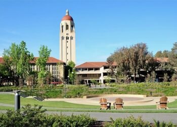 Researchers at Stanford University have identified up to 70 non-native earthworm species in the US that could have devastating ecological consequences. These invasive species consume more aboveground leaf litter than native worms, potentially destroying plants and impacting insects and amphibians.