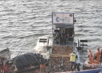 Maha Kumbh 2025 Sees Record 600 Tons of Floating Waste Recycling, Offers Lessons for Many